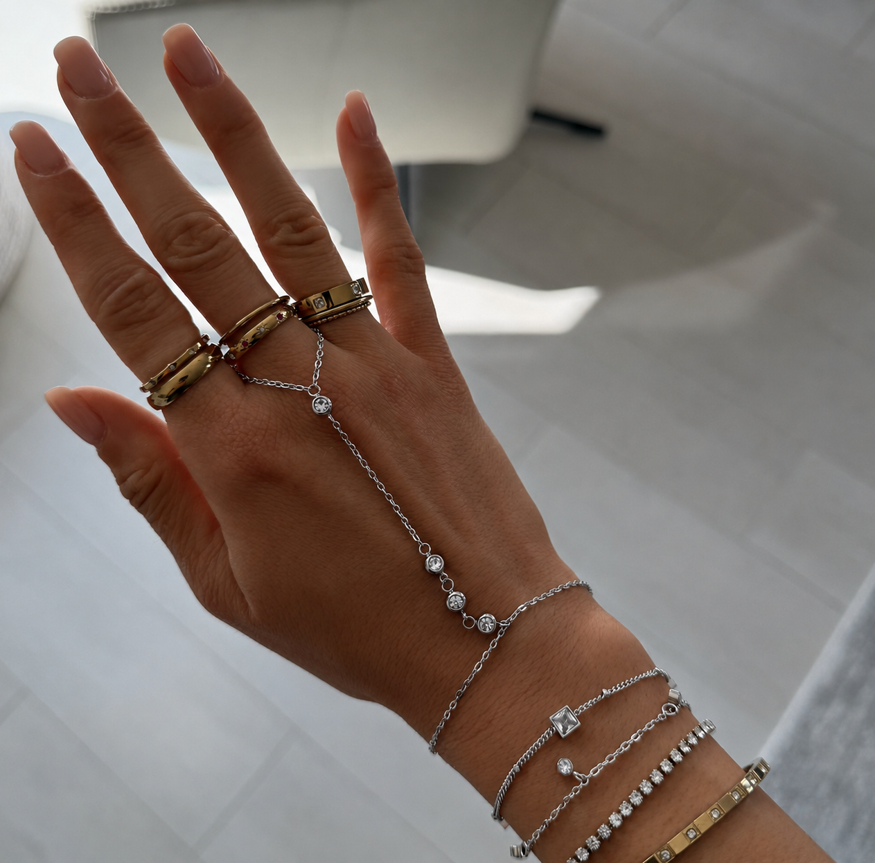 Viral Hand Chains: Anti Tarnish Waterproof - EVRYJEWELS